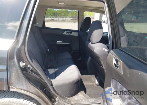 2010 Subaru Forester 2.5X Premium z USA, uszkodzony, nr VIN JF2SH6CC3AH726935